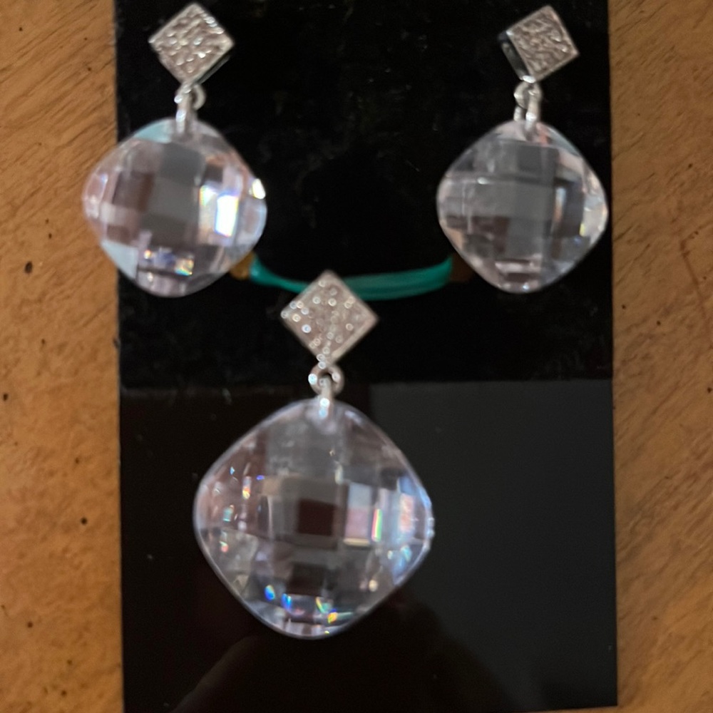 Champagnes earrings & pendant new stunning sparkles cut crystal zz design set